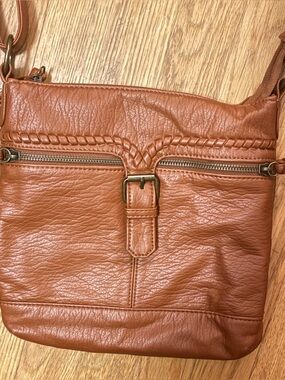 Leather Bueno Purse
